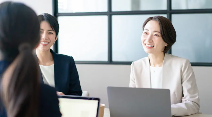 緊急の大型プロジェクトを成功させた、数百名の派遣社員採用のノウハウ