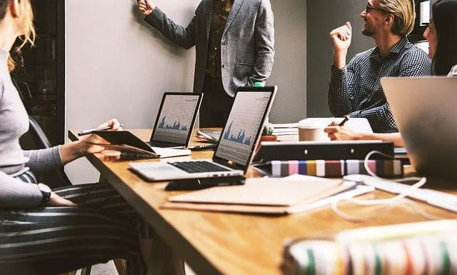 inteligencia-competitiva-como-aprender-y-usar-datos