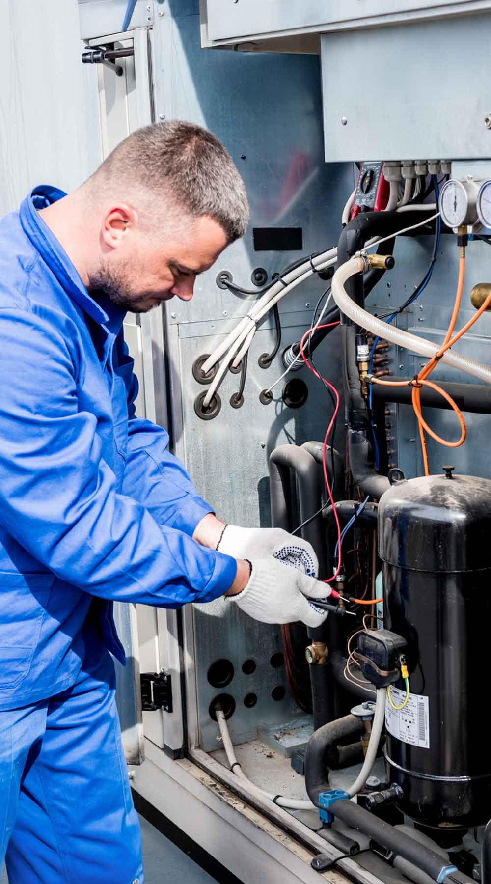 Prueba de resistencia de los sensores de temperatura en la sección de alimentación de refrigeración de la unidad de ventilación Prueba de resistencia de los sensores de temperatura en la sección de alimentación de refrigeración de la unidad de ventilación