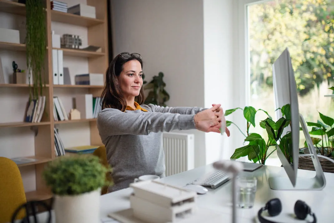 Mitarbeiterin im Home-Office