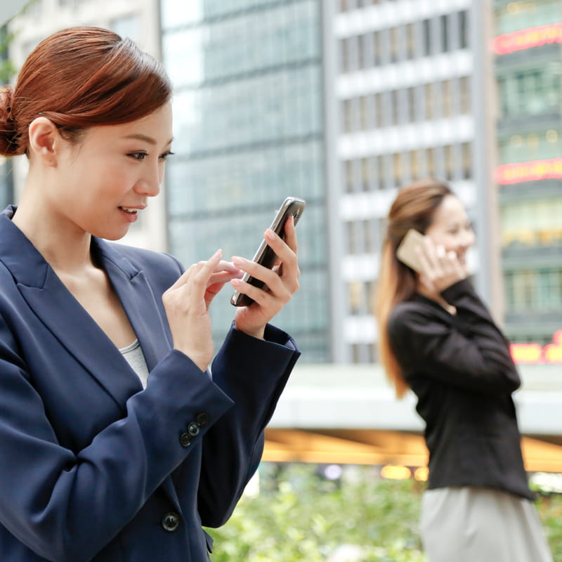 Square-iStock_000040720310_Medium-1