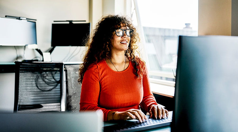  Person working on desktop computer